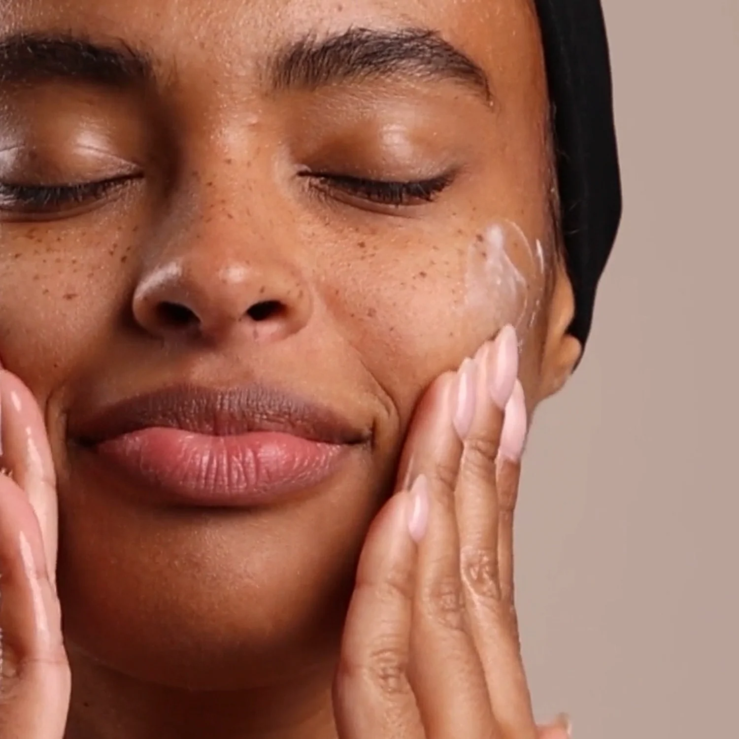 Eminence Organics Calm Skin Starter Set - Image 3