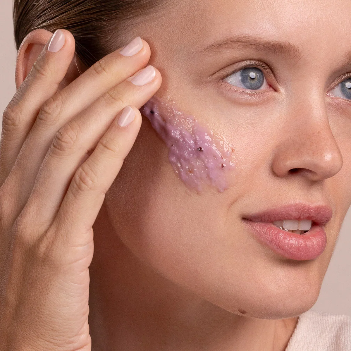 Eminence Organics Firm Skin Acai Masque - Image 3