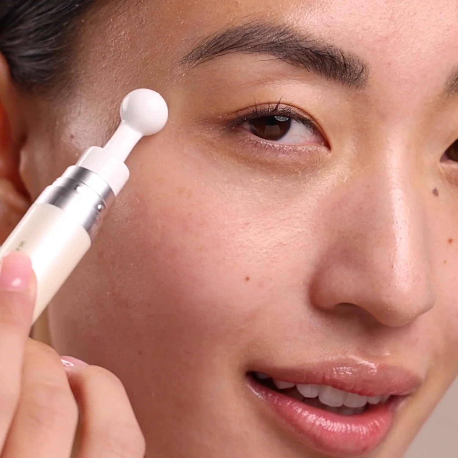 Eminence Organics Hibiscus Ultra Lift Eye Cream - Image 3