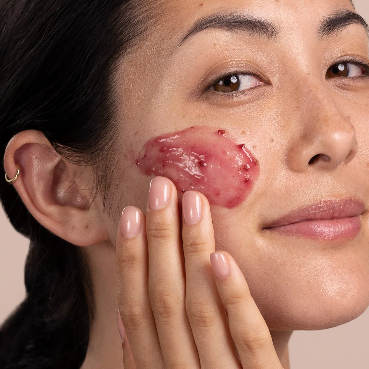Eminence Organics Raspberry Pore Refining Masque - Image 3