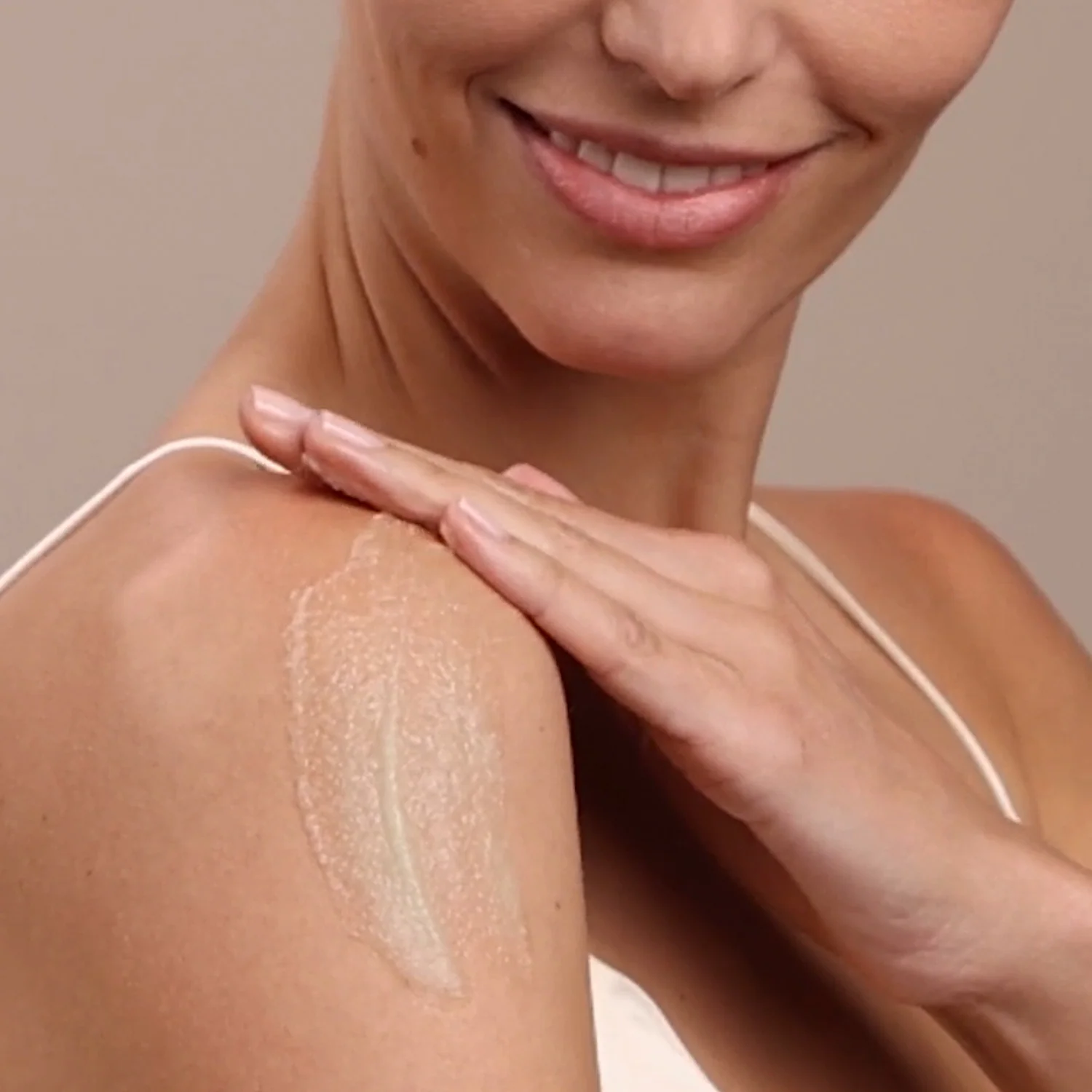 Eminence Organics Stone Crop Revitalizing Body Scrub - Image 3