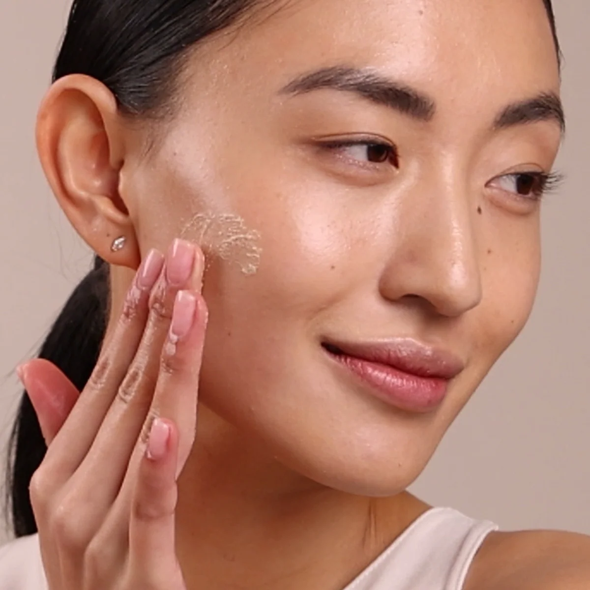 Eminence Organics Strawberry Rhubarb Dermafoliant - Image 3